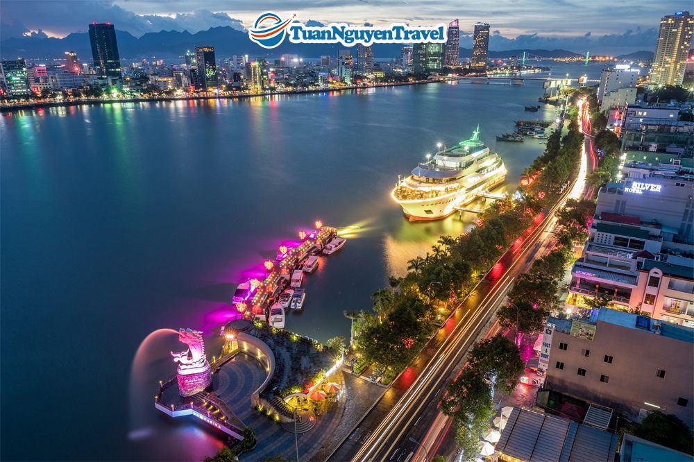 Du thuyền trên sông Hàn ngắm Cầu Rồng và thành phố Đà Nẵng