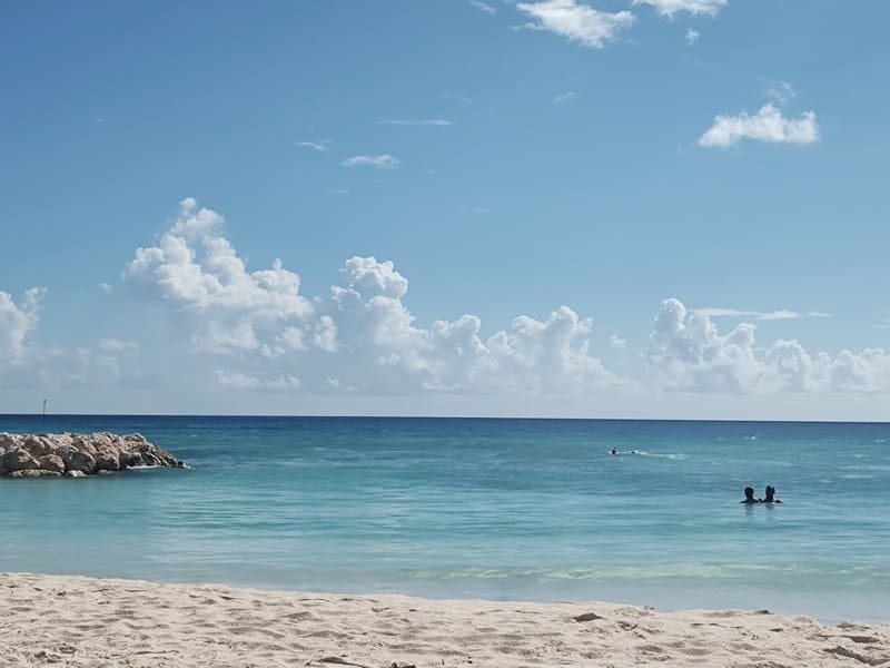 Rockley là bãi biển lớn nhất trong khu vực đảo quốc Barbados