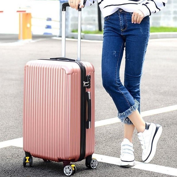 Chuẩn bị vali và các đồ dùng cần cho chuyến du lịch sẽ giúp hành trình của bạn trọn vẹn