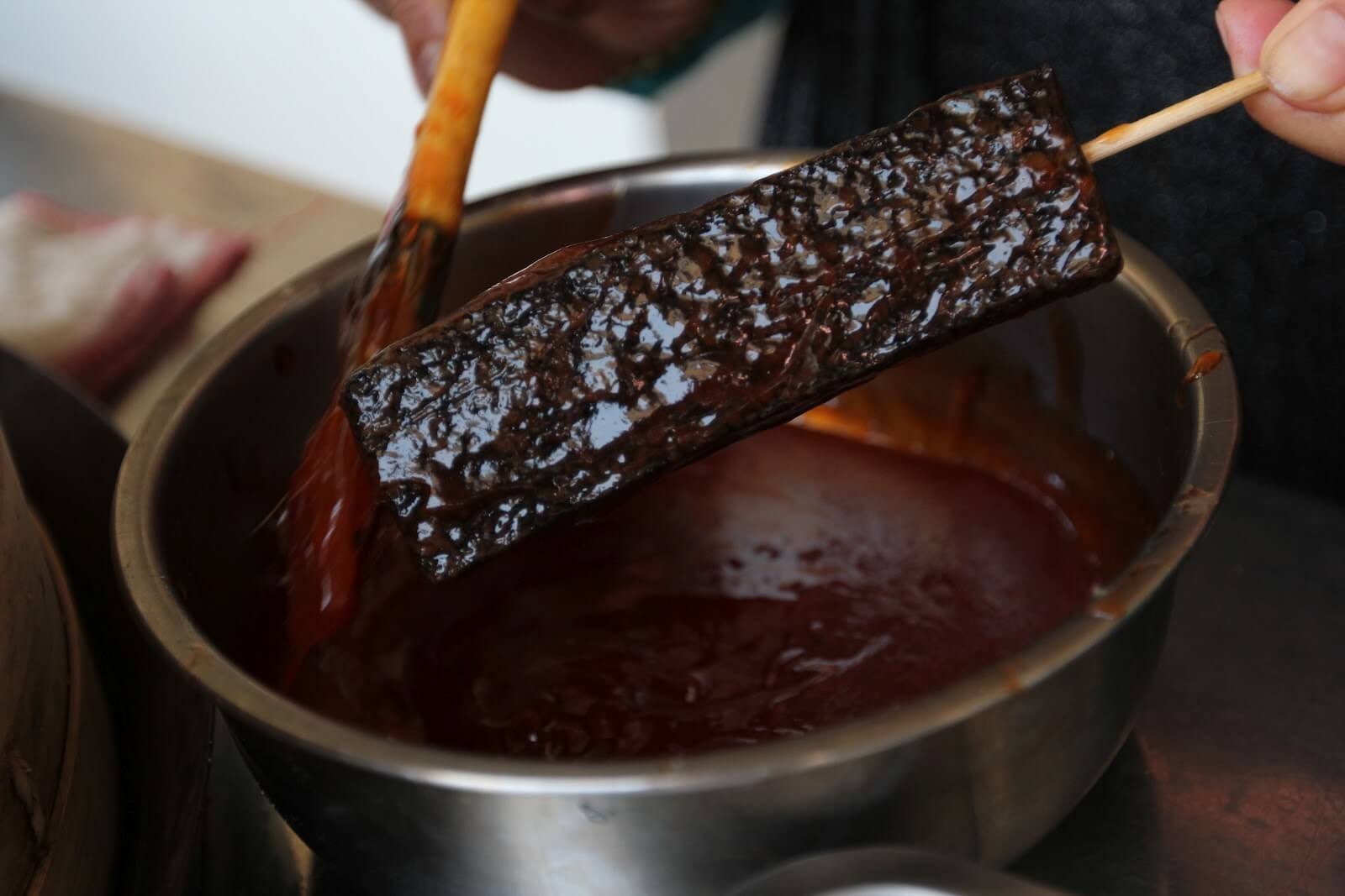 Bánh Tiết Heo Ti Hoeh Koe, món ăn đường phố độc đáo.