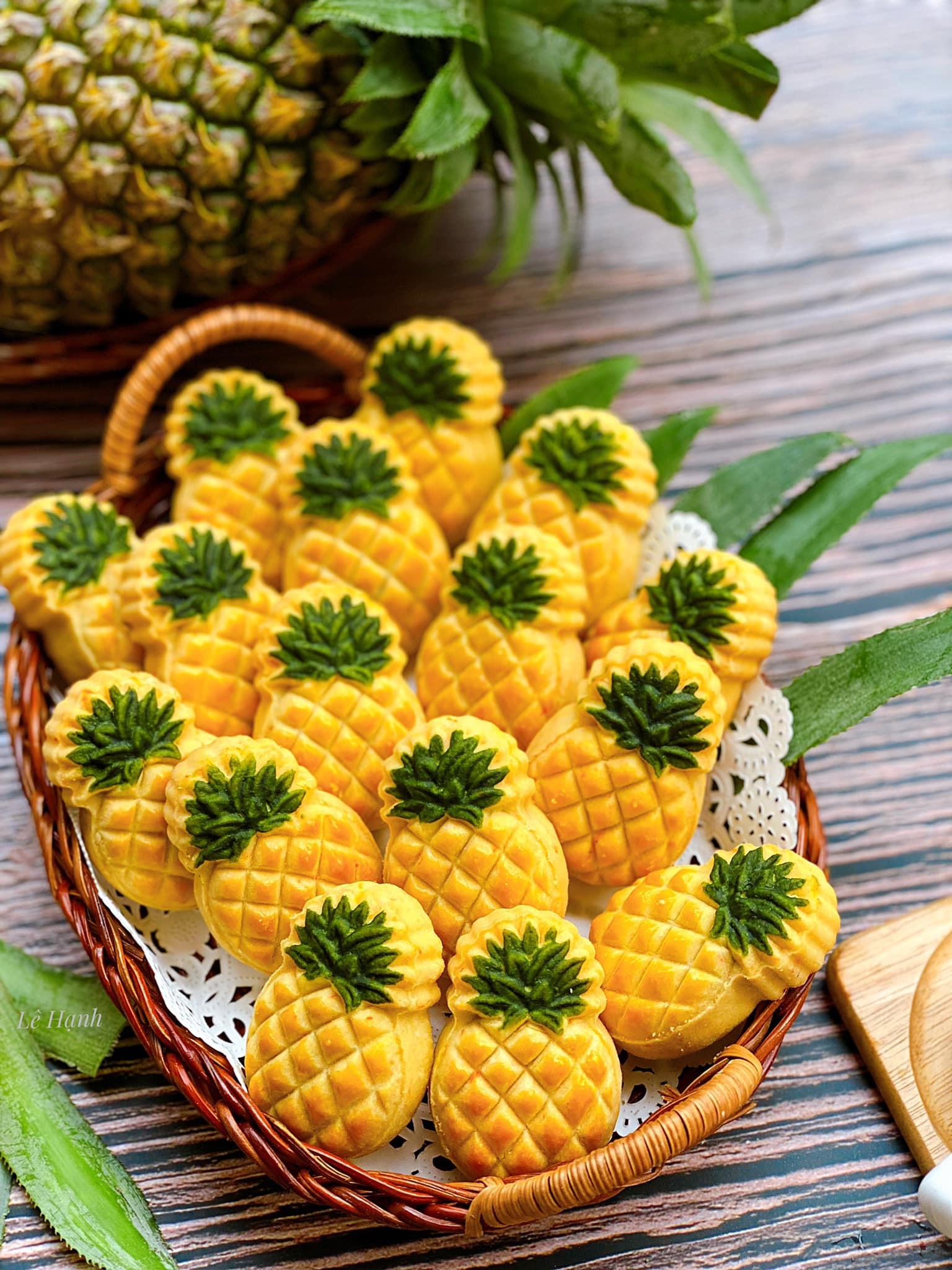 Bánh dứa Đài Loan (Pineapple Cake), món quà đặc trưng.