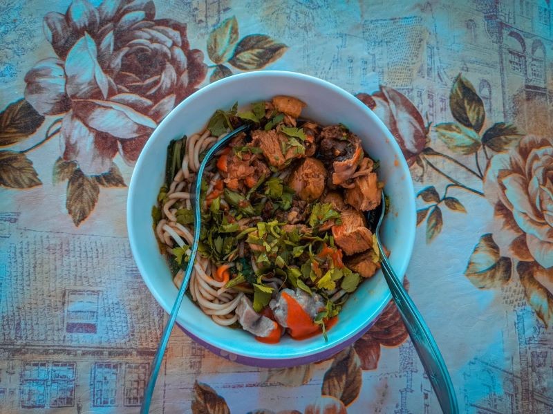 Ẩm thực Đông Timor có nhiều nét tương đồng với Indonesia với hương vị và màu sắc cực kỳ bắt mắt