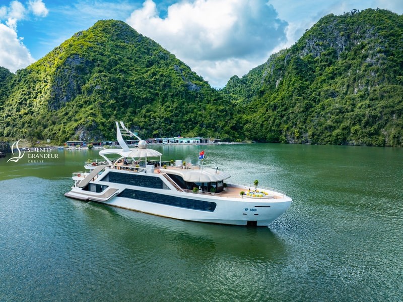 Du thuyền Serenity Grandeur