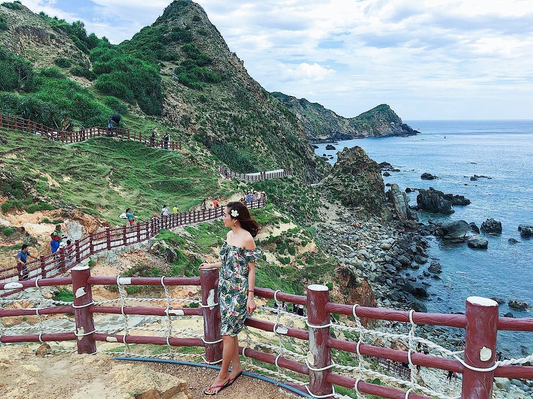 Eo Gió là điểm du lịch đặc biệt của Quy Nhơn với phong cảnh cực đẹp và độc đáo