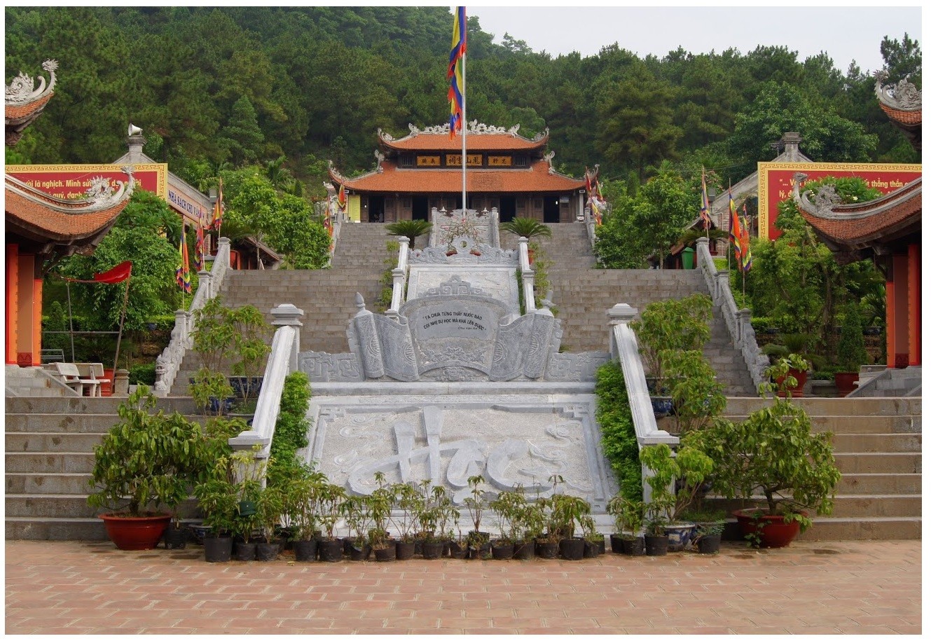 Cảnh quan thành phố Hải Dương nhìn từ trên cao, một địa điểm du lịch và công tác quan trọng