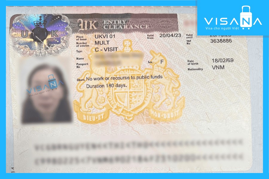 Thị thực Anh Quốc (UK Visa) đã được dán vào hộ chiếu