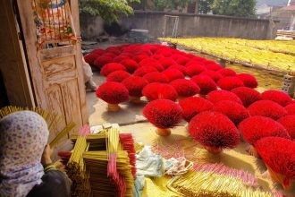 Hình ảnh làng nghề hương truyền thống Cao Thôn nổi tiếng ở Hưng Yên