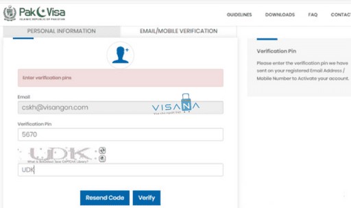 Màn hình xác nhận đăng nhập và nhập mã PIN email để hoàn tất đăng ký