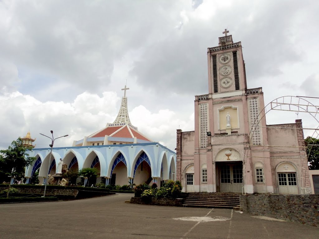 Kiến trúc cổ kính độc đáo của Nhà thờ Bảo Lộc