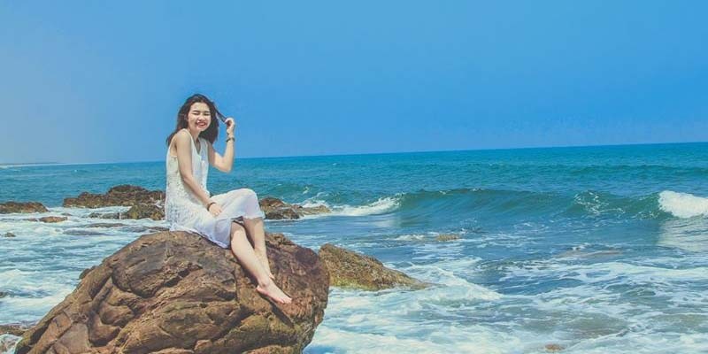 Những khối đá hình thù độc đáo tại Bãi Đá Nhảy