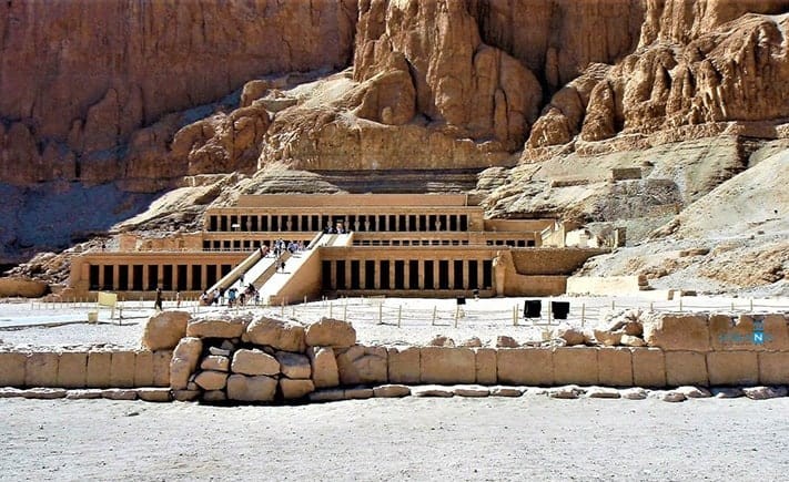 Đền Mortuary với kiến trúc dãy cột độc đáo