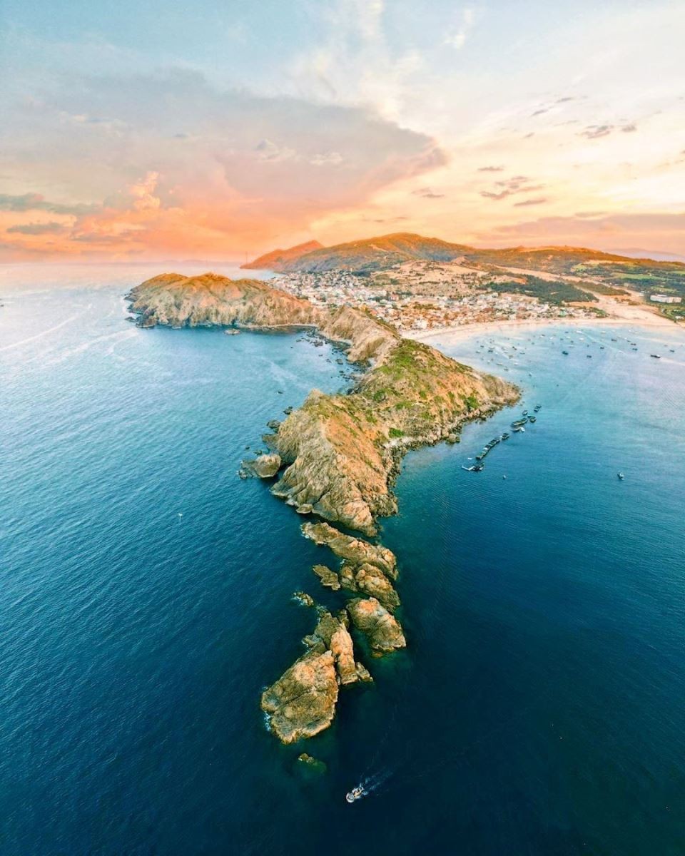 Hình ảnh đẹp tuyệt của Eo Gió tại Quy Nhơn khiến khách du lịch mê mẩn