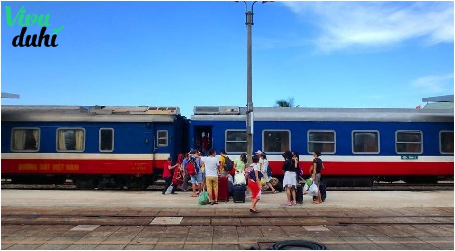 Nội thất sang trọng của một toa tàu du lịch chạy từ Sa Pa về ga Hà Nội