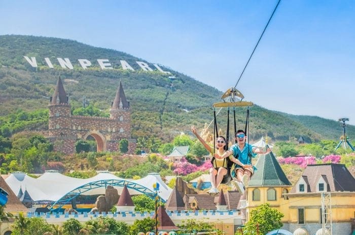 Vui chơi hết mình ở Vinpearl Land