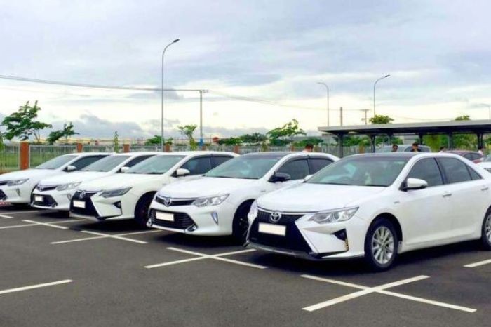 Xe ghép là giải pháp tiết kiệm chi phí di chuyển cá nhân từ sân bay Đà Nẵng về Hội An