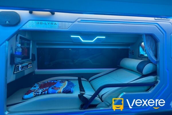 Nội thất xe limousine hiện đại di chuyển tuyến Sài Gòn đi Bình Thuận