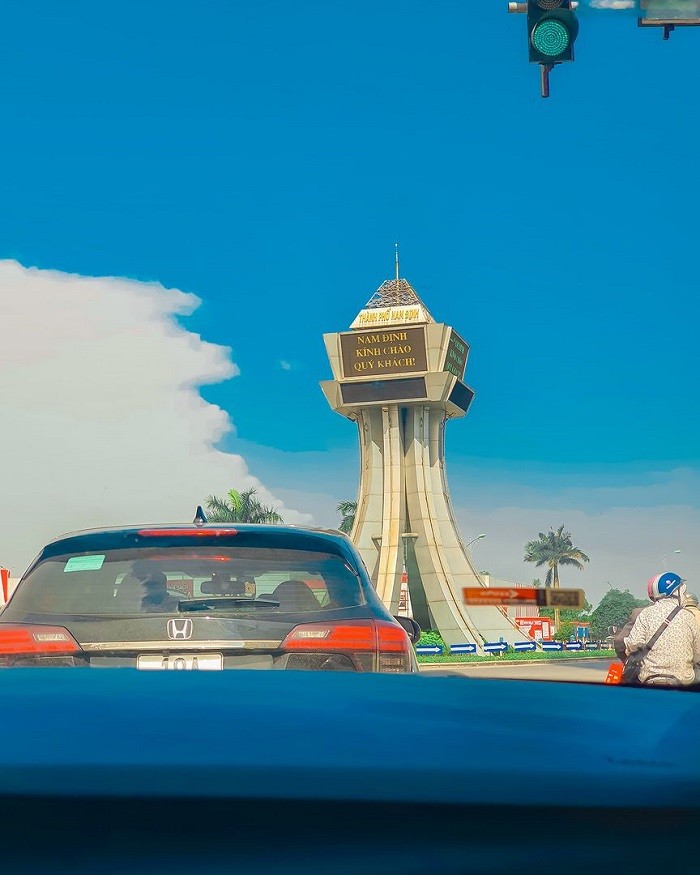 Tàu hỏa là phương tiện phổ biến đi Nam Định từ Hà Nội