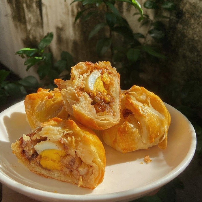 Bánh xíu páo với lớp vỏ mềm và nhân thịt trứng thơm ngon