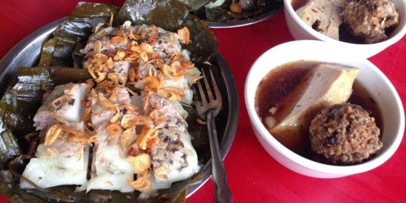 Những chiếc bánh bèo Hải Phòng với nhân thịt và hành lá được trình bày đẹp mắt