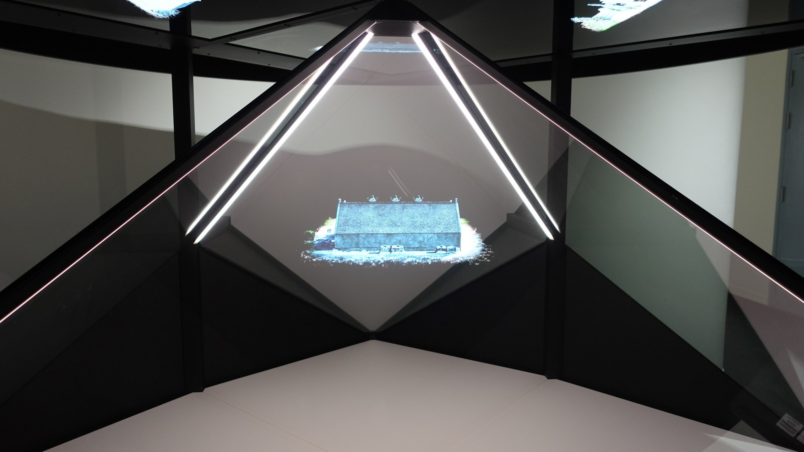 Một góc Khu trình chiếu Hologram các ngôi chùa Việt cổ