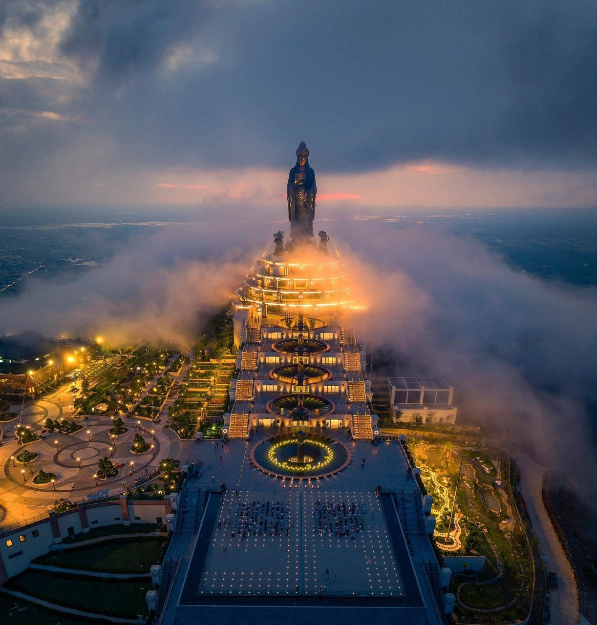 Quảng trường Đại tượng Phật Bà Tây Bổ Đà Sơn