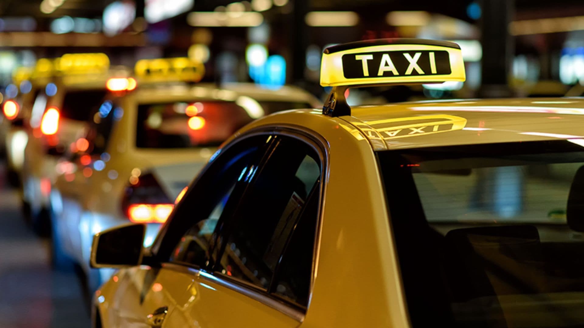 Di chuyển ở Tiền Giang bằng xe Taxi