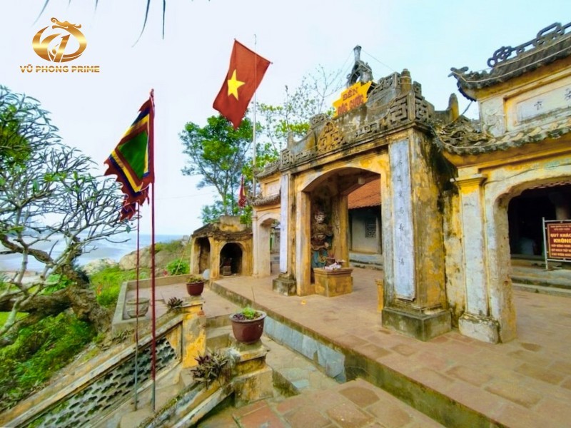 Tham quan Đền Độc Cước và chiêm ngưỡng kiến trúc cổ