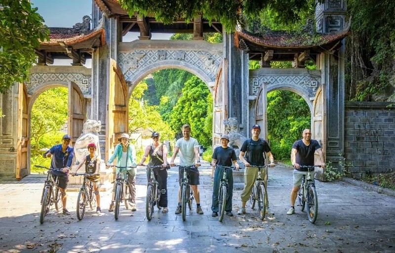 Ăn gì và ở đâu khi đi Tràng An? 