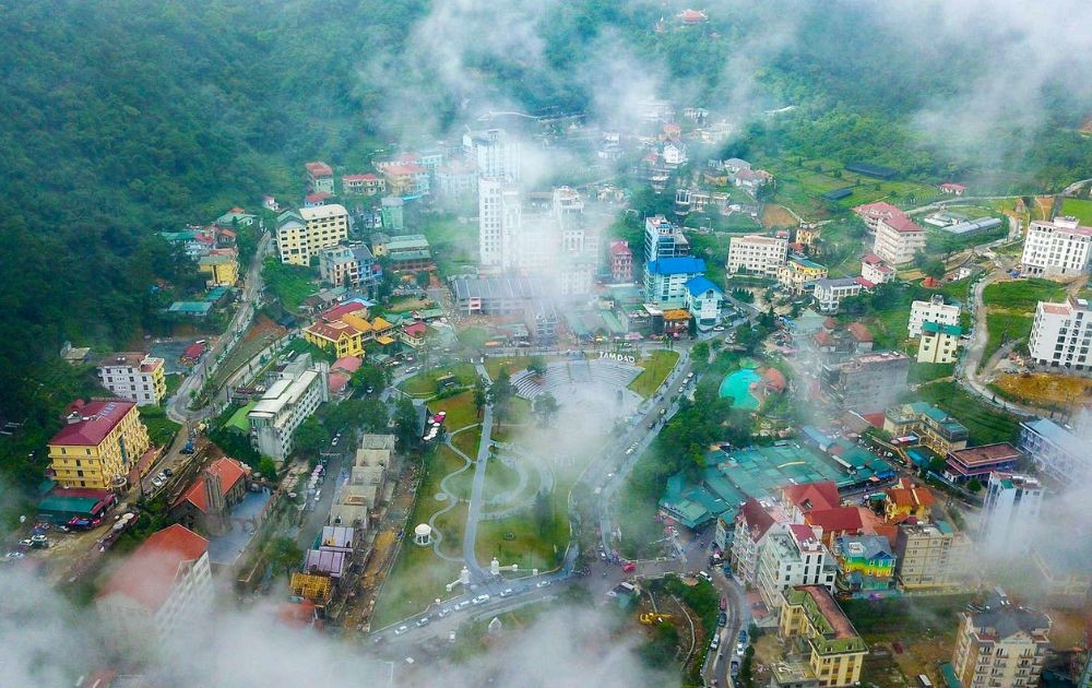 Thị trấn Tam Đảo chìm trong mây