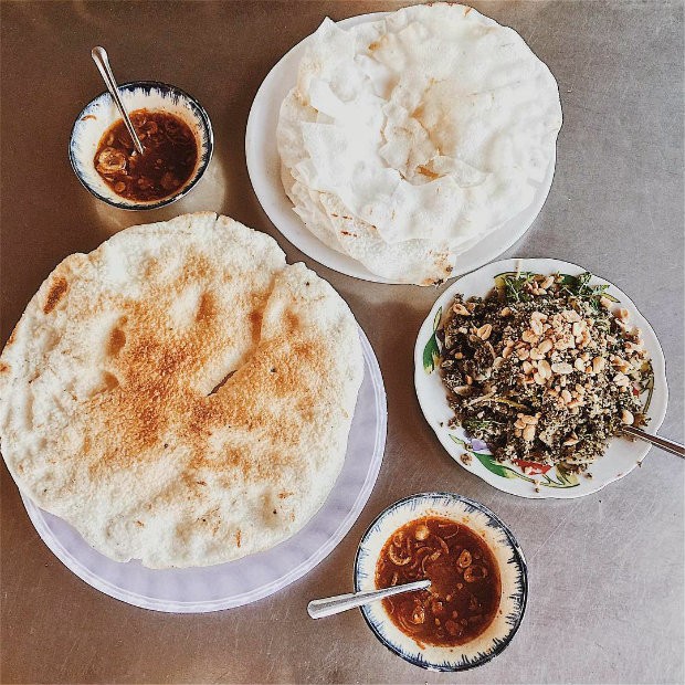 Bánh đập - Món ăn vặt quen thuộc của người dân Hội An.