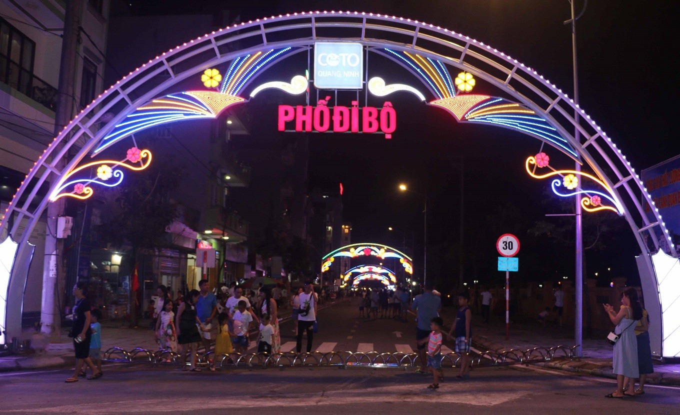 Phố đi bộ Ký Con về đêm