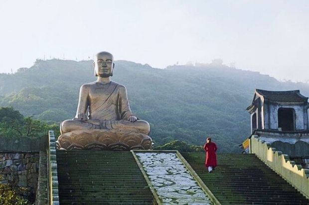 Chùa Đồng trên đỉnh núi Yên Tử linh thiêng.