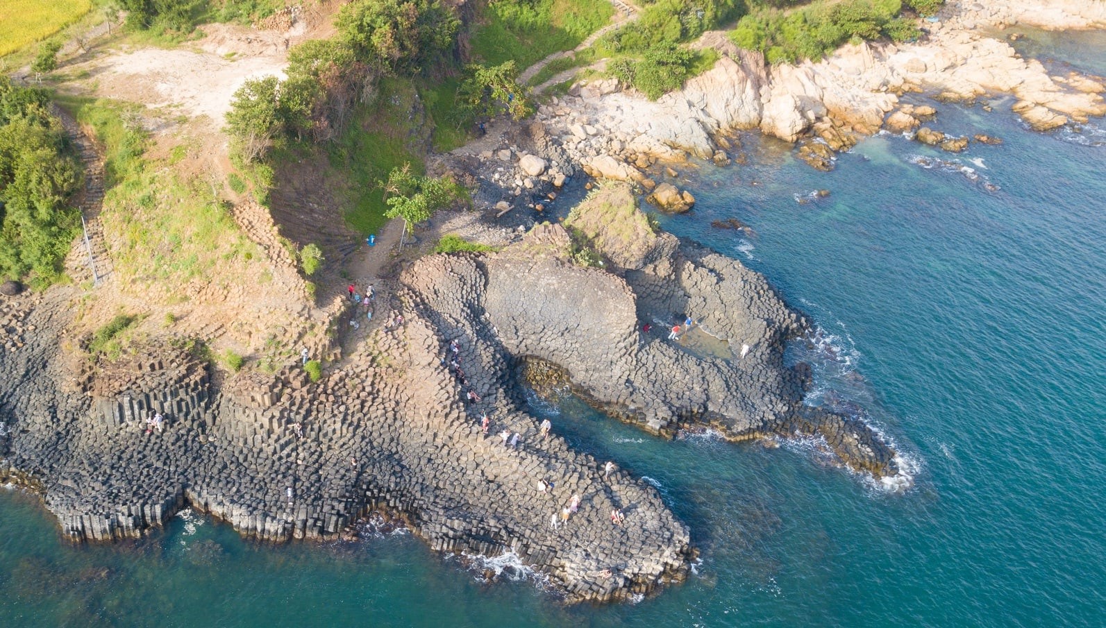 Ghềnh Đá Đĩa với kiến trúc độc đáo