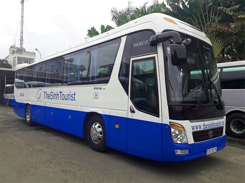 Xe khách chất lượng cao Thesinhtourist đi từ Hà Nội đến Huế