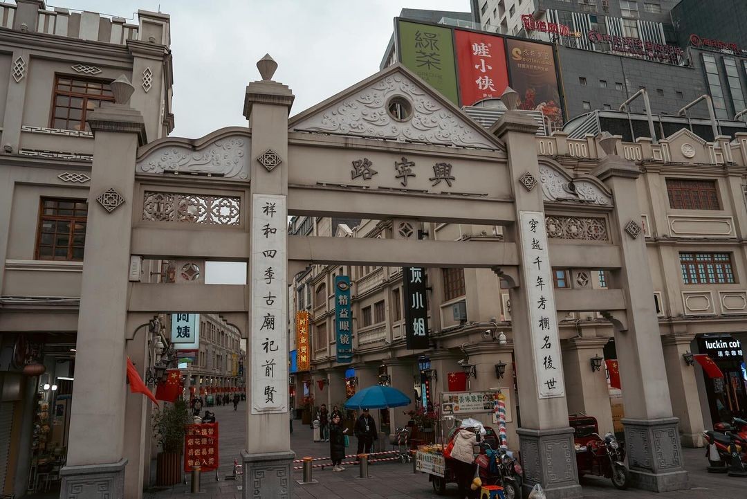 Phố Ngõ Tam Nhị sầm uất