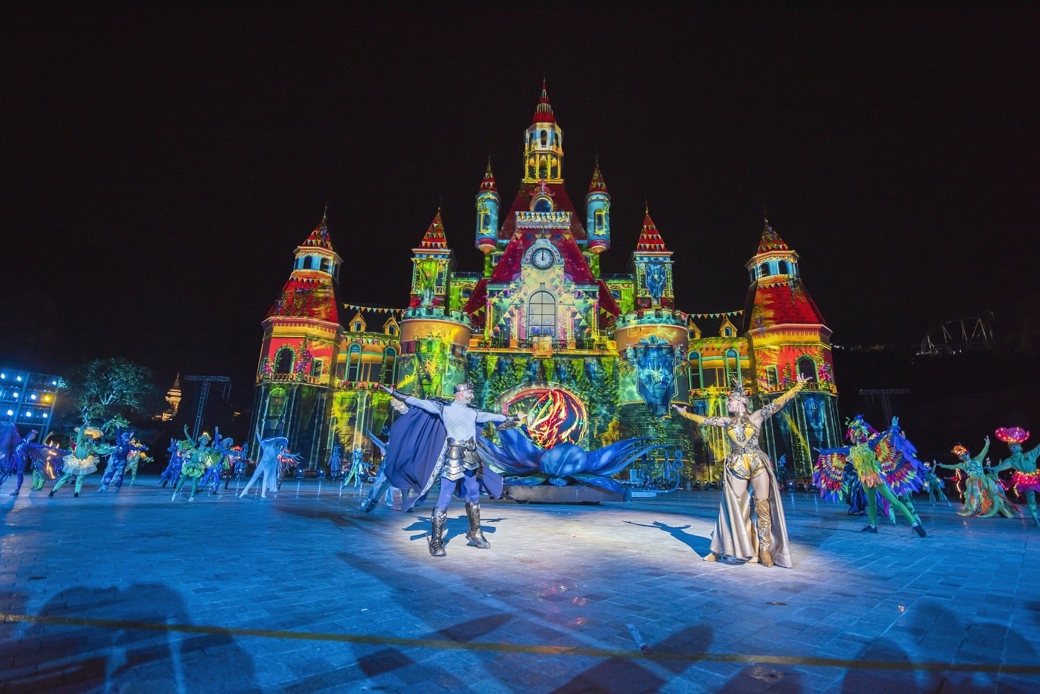 Màn trình diễn Tata show tại VinWonders Nha Trang