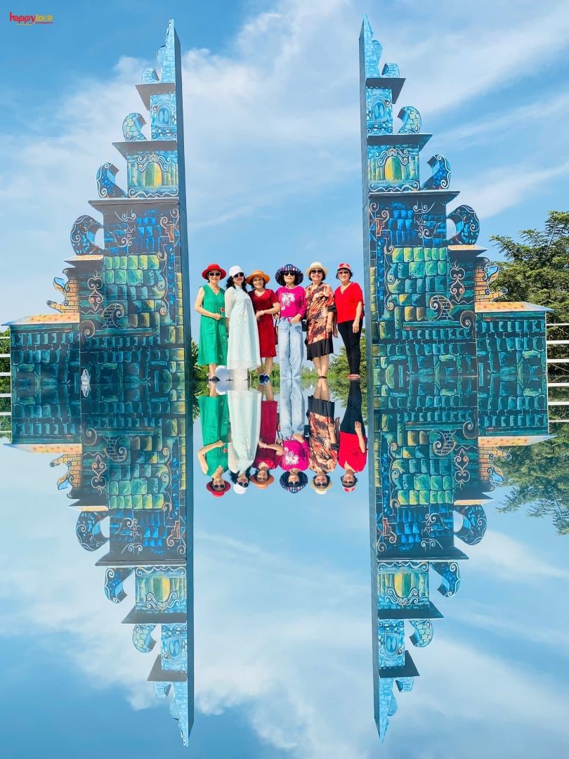 Cảnh sắc thơ mộng tại Vườn Hồng Tư Tôn