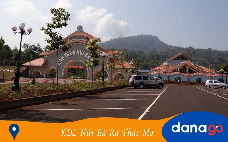 Khung cảnh hùng vĩ tại Núi Bà Rá Thác Mơ