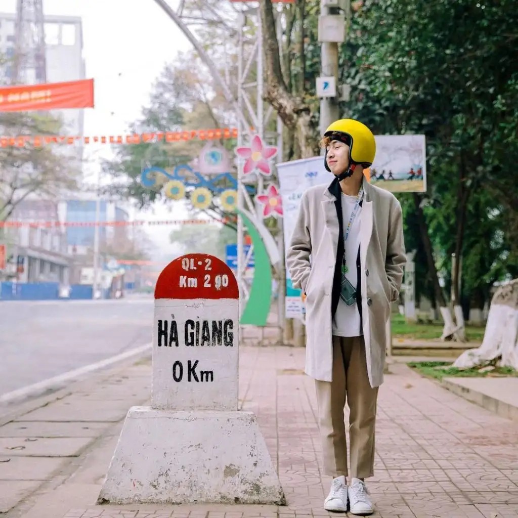 Kết thúc hành trình khám phá Hà Giang tại Cột Mốc 0km