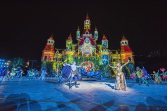 Màn trình diễn Tata show tại VinWonders Nha Trang