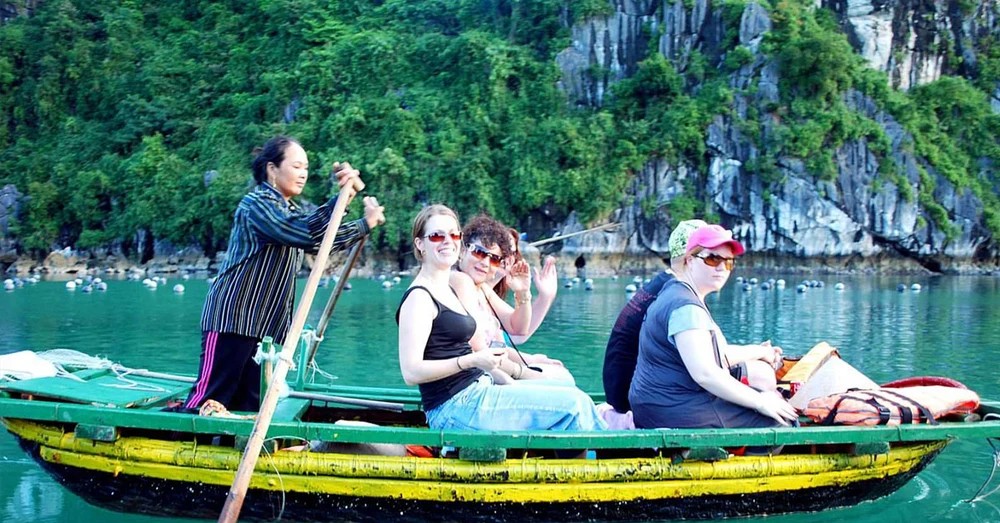 Đi Vịnh Hạ Long 2 Ngày 1 Đêm Mùa Nào Đẹp Nhất
