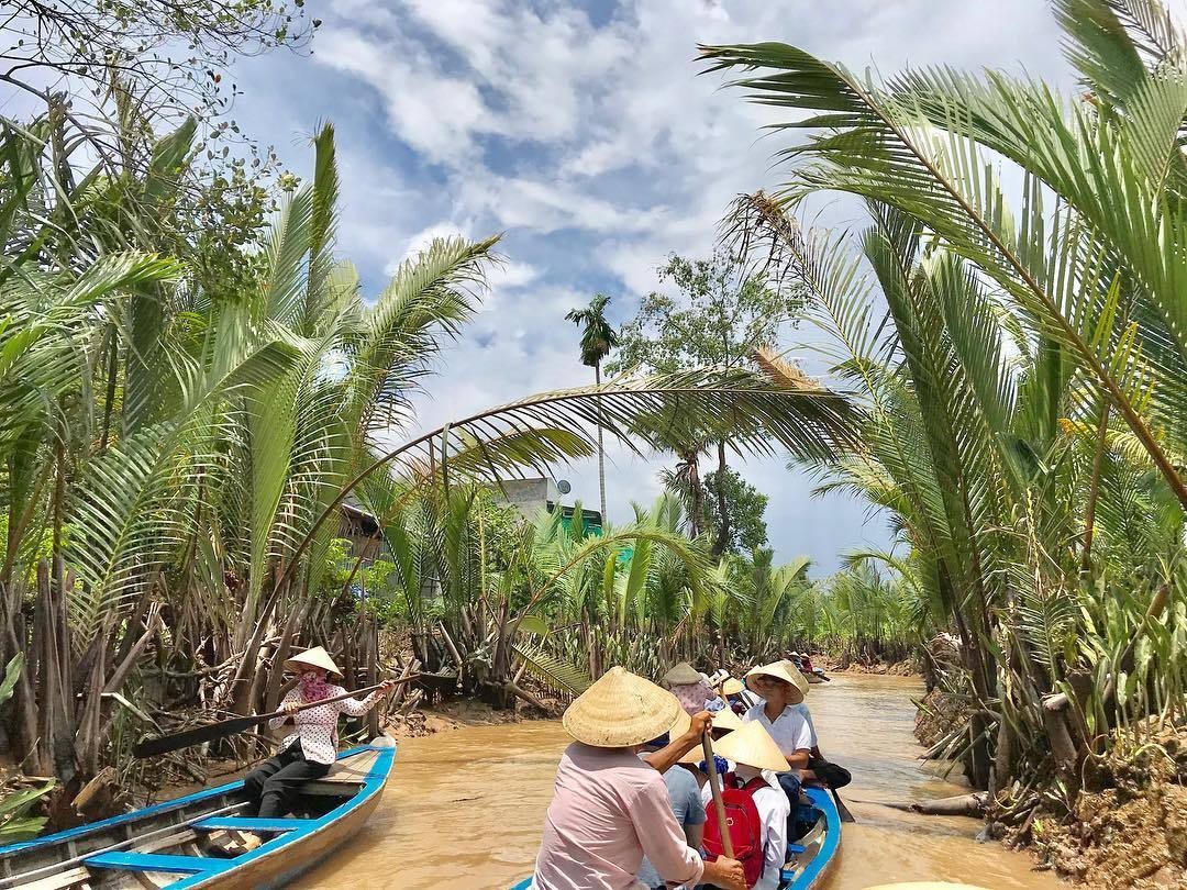 Du khách trải nghiệm trên Cù lao Thới Sơn