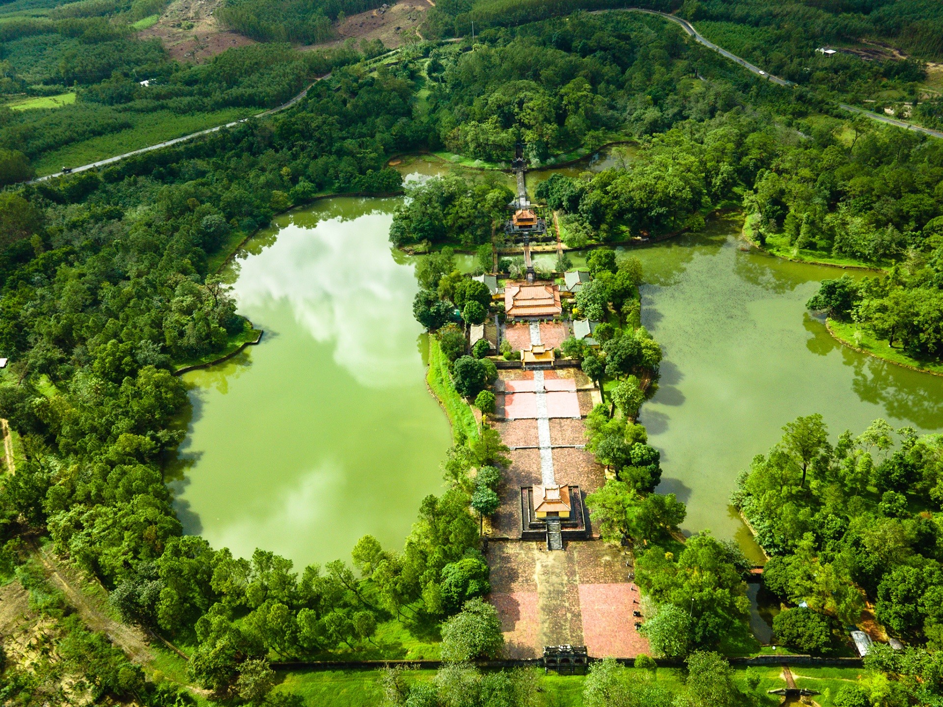 Kiến trúc cổ kính của Lăng Minh Mạng