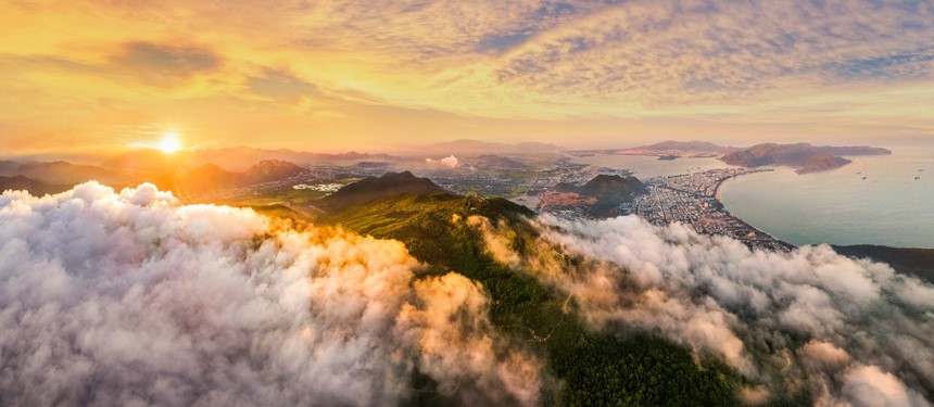 Thành phố Quy Nhơn nhìn từ trên cao