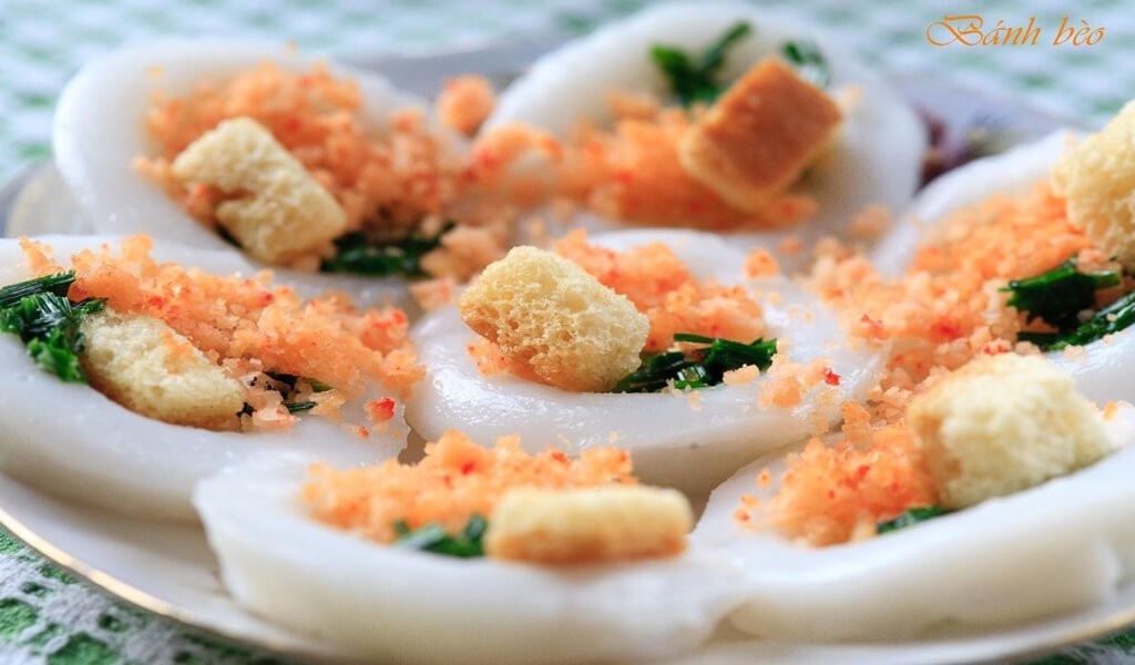 Mâm cơm đặc sản Huế tinh tế và hấp dẫn
