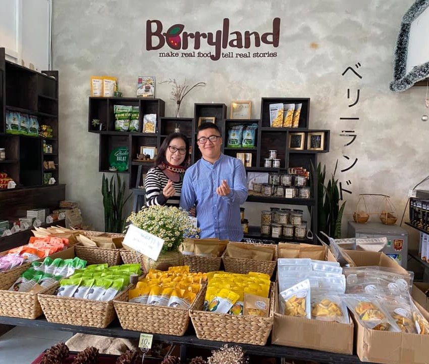Không gian trưng bày những đặc sản Đà Lạt làm quà tại Berryland
