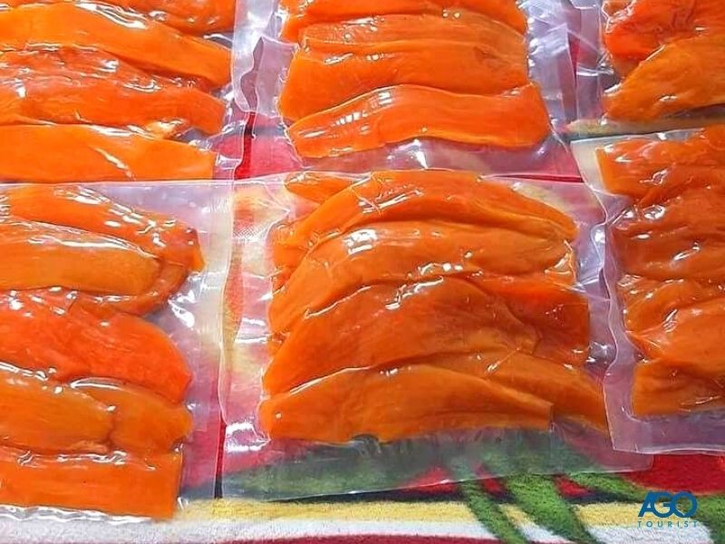 Đặc sản khoai lang mật sấy dẻo
