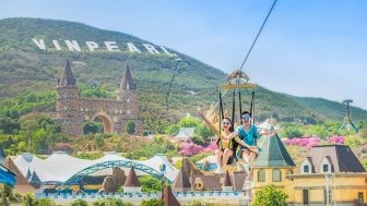 Trải nghiệm đường trượt Zipline 3 kỷ lục