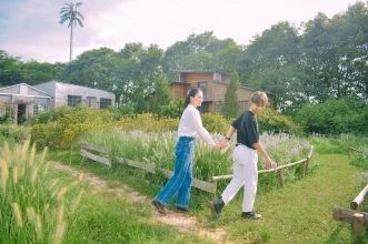 Phim trường Santorini Park – địa điểm chụp ảnh đẹp ở Hà Nội đáng lựa chọn