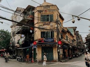 Lưu lại những bức hình vintage tại phố cổ Hà Nội